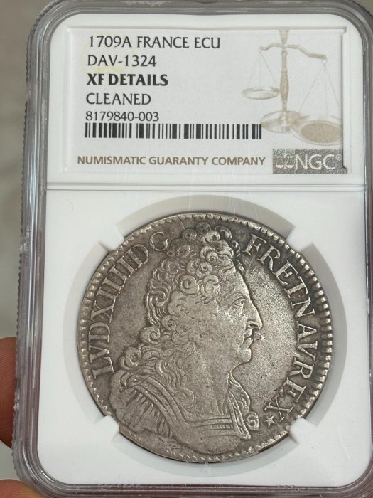 法國1709年路易十四NGC XF三皇冠埃居大銀幣，29克A廠巴黎製，路易十四