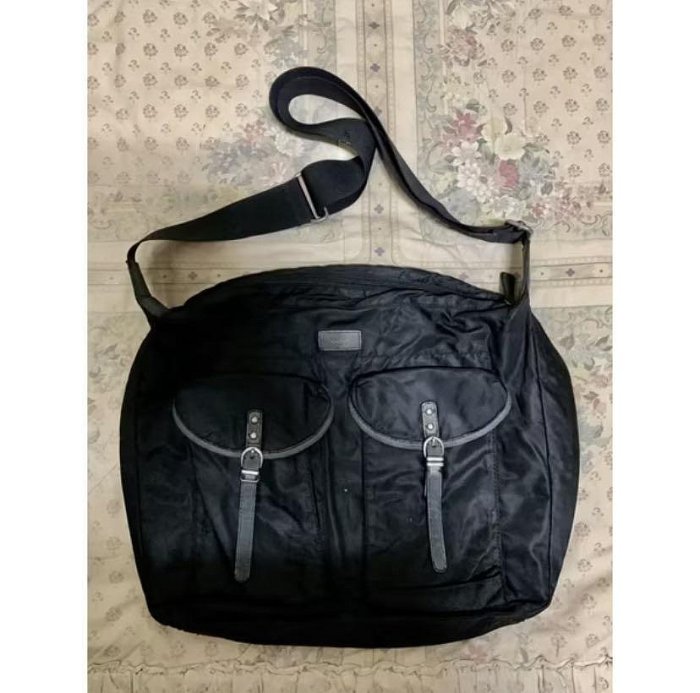 ￼927 二手 ODBO尼龍斜背大包 皮革部份已脫皮 包況見圖 尺寸圖示 售$250