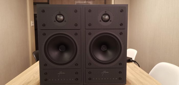 90年代經典的經典Hi-end書架喇叭Celestion SL700 難得釋出全鋁金的箱體