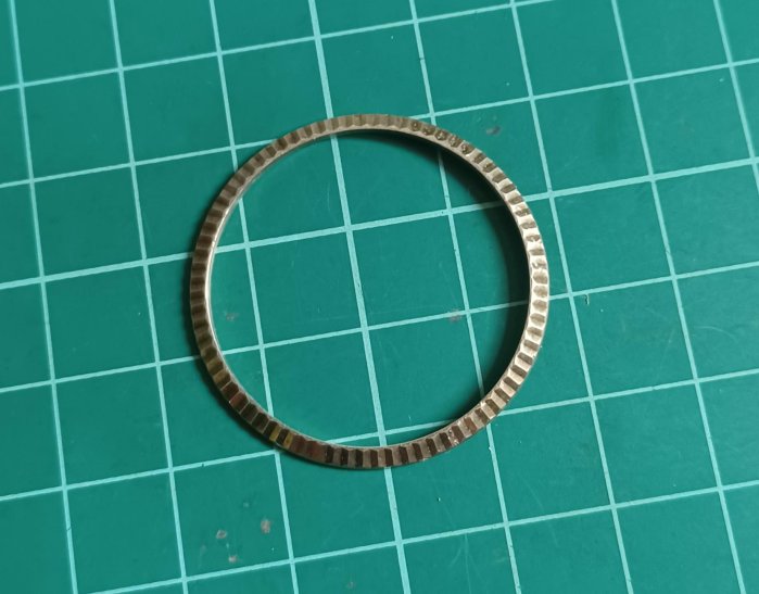 rolex 1601 早期無 王冠 logo 風防壓克力低框 錶框   白k金材質  太陽圈 錶圈