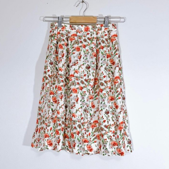 【UNIQLO聯名INES DE LA FRESSANGE】全新吊牌未拆，打褶印花A字裙，腰圍67公分，原價990元，僅此乙組