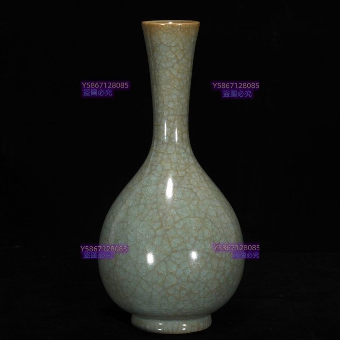 宋汝窯冰裂紋膽瓶，高22.5釐米，直徑10釐米.9001233 汝窯官窯瓷器【老