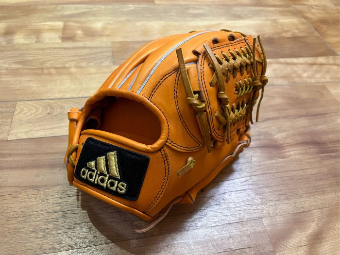 adidas Professional グローブ オレンジ 西岡剛サイン入り adidas Professional グローブ オレンジ 西岡剛サイン入り 【公式通販】