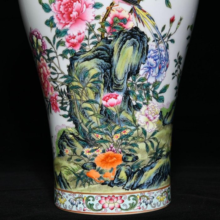 清雍正粉彩花鳥紋梅瓶，高30.8cm直徑17.8cm38447 瓷器青花粉彩【華夏