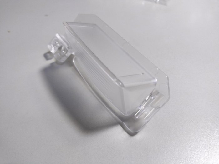 三菱 OUTLANDER 牌照燈 倒車鏡頭支架（此商品不含倒車鏡頭）