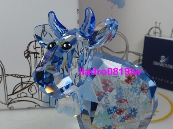 全新(5週年)施華洛世奇水晶大型牛復古玫瑰色Charmin Mo(~高9cm)2011