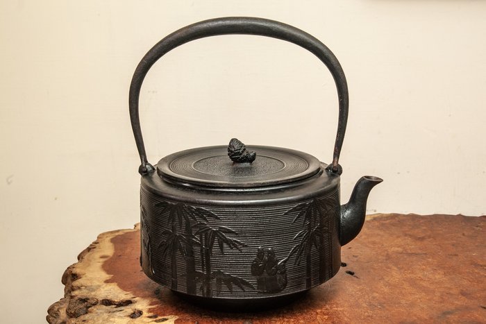 正壽堂 高橋敬典作 鐵瓶 平丸 虫喰 51.日本铁壶名师