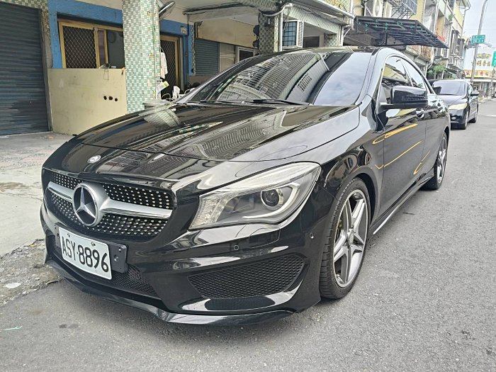 2015 賓士 CLA200 1.6 雙離合器7速自手排 黑色