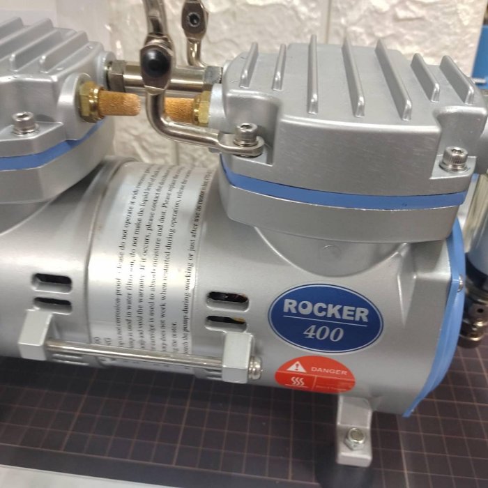 二手9成新 Rocker 400 無油式真空幫浦開發票 無油式真空泵浦 抽真空機 真空泵 | Yahoo拍賣