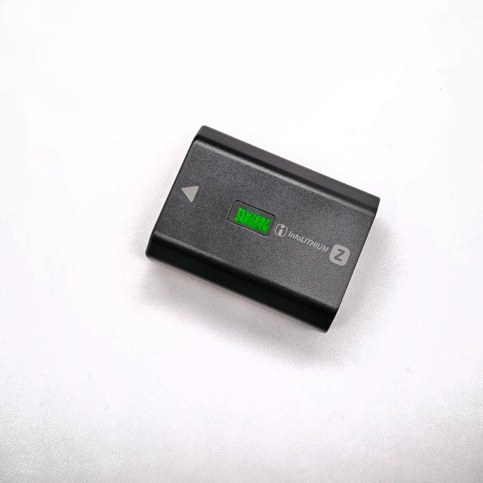 二手 Sony NP-FZ100 原廠 電池  a73 a74 a7c a9 a7r3 a7r4 a7r5 a6700