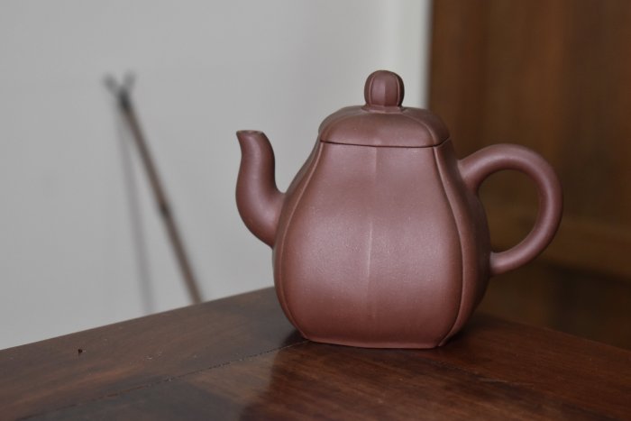 中国宜興紫砂壺 宜兴紫砂壶请饮中国乌龙茶22字12杯标准水平壶老清水泥独孔