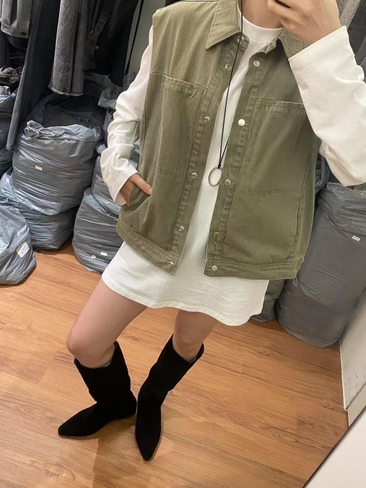 親飛韓國選品・實搭單品！牛仔挺料外搭背心  現貨・ 正韓服飾 中大尺碼