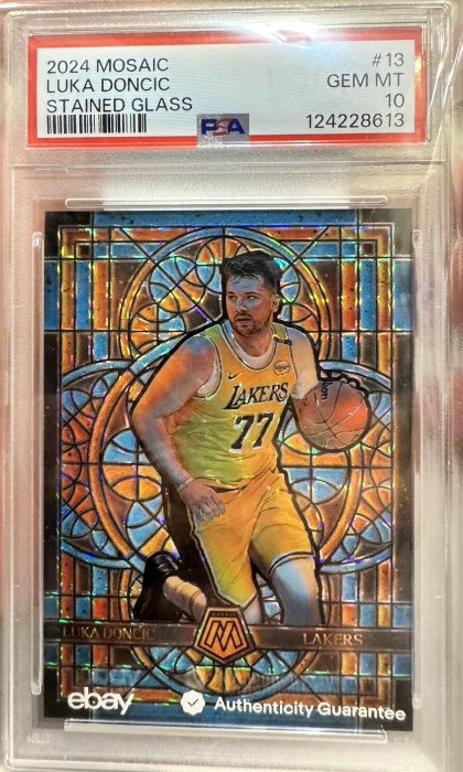 LUKA DONCIC PSA 10 2024-25 PANINI MOSAIC SSP 教堂系列#13 STAINED