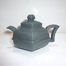 宜興紫砂茶壷（底款「施小馬製」） 台湾回流施小马紫砂壶宜兴一厂底槽清泥茶壶350cc六方坦然紫砂