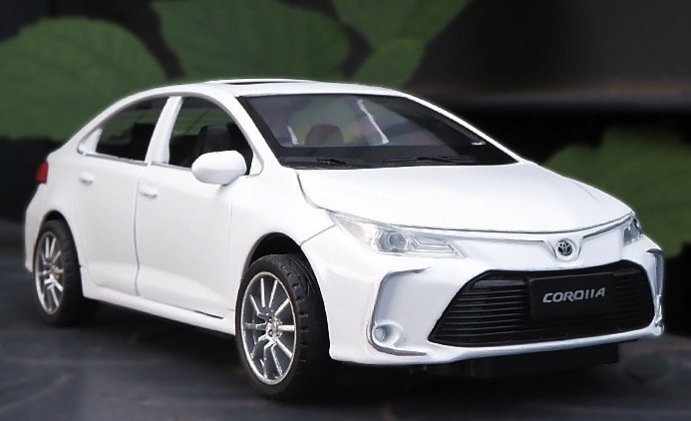 「車苑模型」寶思倫 1:32 Toyota Corolla altis 卡羅拉 聲光
