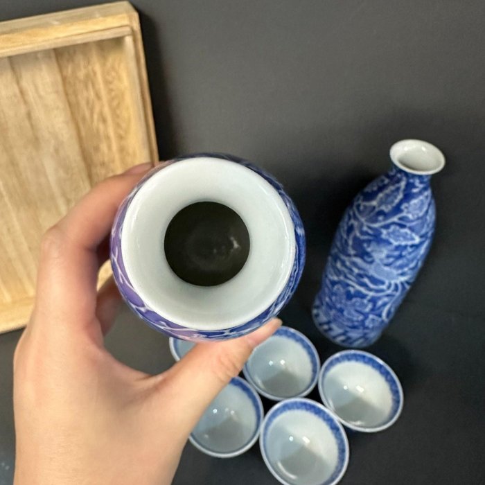 日回流宮廷御用瓷器十四代辻常陸染付外濃鳳凰唐草文.具成套.壺杯具狀態