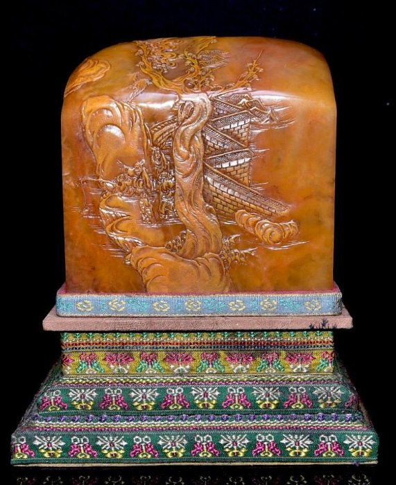 舊藏珍品壽山石田黃石大印章原石原色純手工雕刻石質通透堅硬雕工精