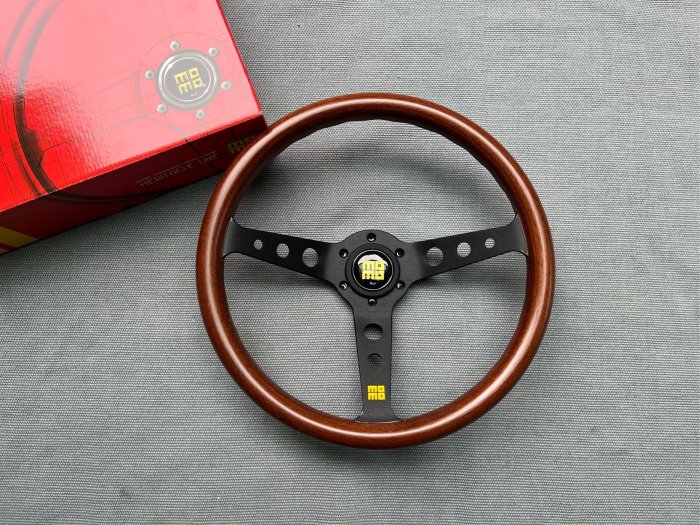 MOMO樣專用 正品MOMO MOD 07 大凹桃木方向盤2024新發售限量特仕版桃花木心包覆義大