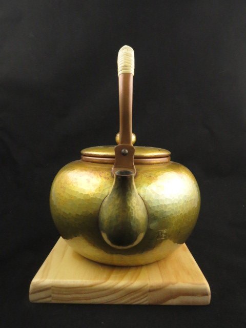古銅の壺 古美術 吉戸 - 漢時代青銅器方壺 | 古美術品専門サイト fufufufu.com