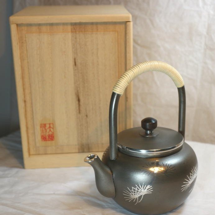 薩摩錫器　急須　盃 錫 黒じょか・ちょか 桜島 黒吹雪漆加工 盃3ヶ 260ml [No.57-1]｜薩摩