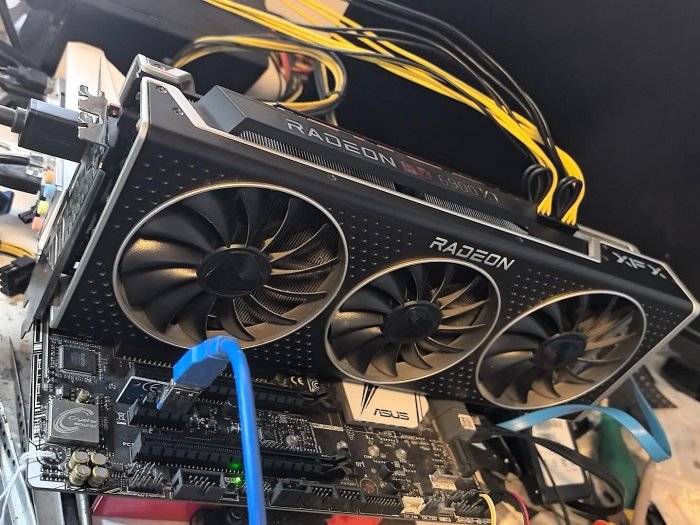 【三和電腦配件店】6900xt顯卡救回來了，換硅脂檢查供電虛焊等等，送修立等可取。注意是維修鏈接