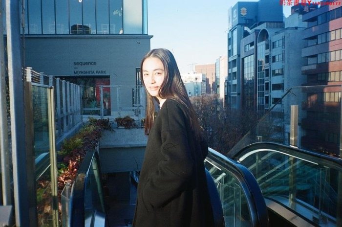 現貨】 八木莉可子寫真集Pitter-Patter 初回限定特裝版青幻舎人物寫真