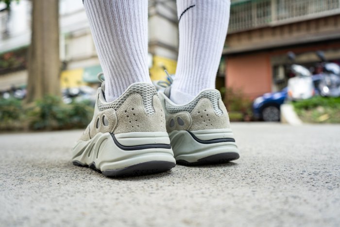 Adidas Yeezy Boost Salt Wave Runner A-KAY0】ADIDAS YEEZY BOOST 700