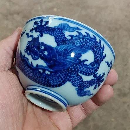 染付龍紋  盃 青花波濤龍紋爵杯- 故宮