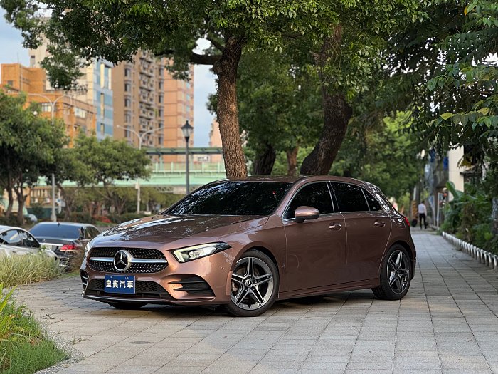 【皇賓汽車】M-Benz 賓士 2022 A180 運動版 玫瑰金