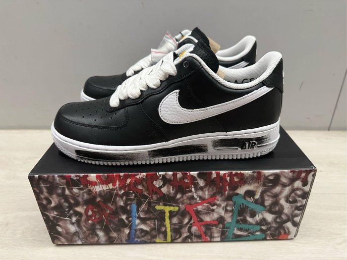 【S.M.P】PEACEMINUSONE NIKE AIR FORCE 1 權志龍 黑漆小花 GD AQ3692-001
