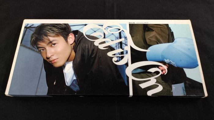 啟元唱片》陳冠希EDISON CHEN 同名國語專輯ED IS ON 長條版有紙盒多條