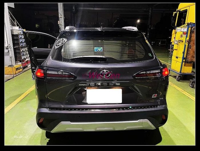 ☆偉宸W C☆(燻黑)豐田 COROLLA CROSS CC LED 尾燈 導光條 光柱  呼吸燈 流水方向燈 動態尾燈