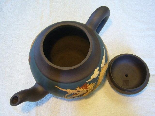 茶壺(9)~~陶瓷~~浮雕~~龍鳳~~大茶壺~~不漏水~~肚徑約24.5CM~~擺飾.裝飾