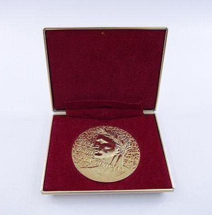 當時物1964年TOKYO東京奧運會紀念獎牌18K