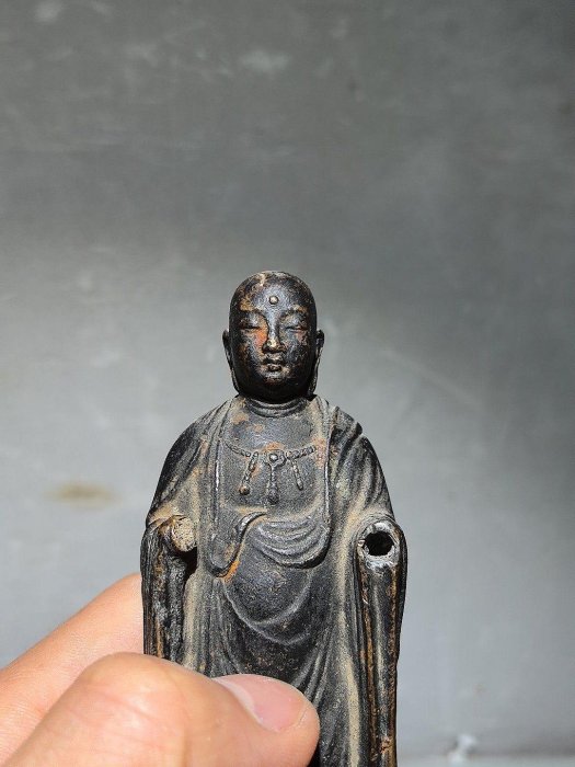清代老銅羅漢像，高14.5公分，重358克，包漿自然雕工細膩，嚴選推薦