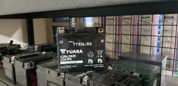 (二手中古電池) YUASA YTX5L-BS -二手機車電池 5號 100機車專用 數值漂亮，品項優