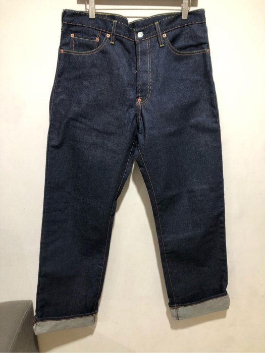 全新EVISU深藍色牛仔褲(賣場商品一口價出清）