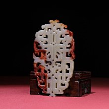 臻品舊藏，漢代和田白玉紅沁龍佩包漿厚重， 沁色入骨，工藝精湛犀利民