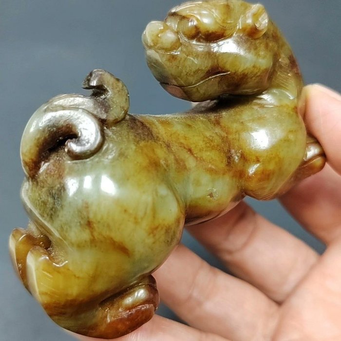 嚴選戰漢時期和闐玉製老玉貔貅，典藏招財進寶吉祥好物55.5x89.6x35.7mm