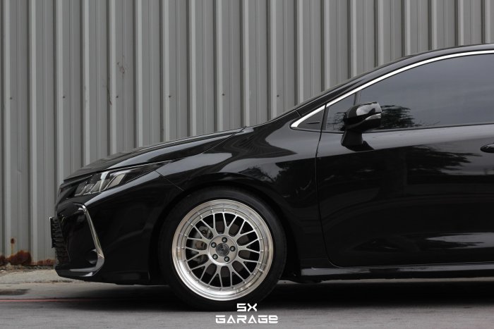 【超鑫國際】 MS MS823 18吋旋壓鋁圈 5孔100 5孔114 類 BBS LM  刷絲銀 TOYOTA ALTIS 實裝圖