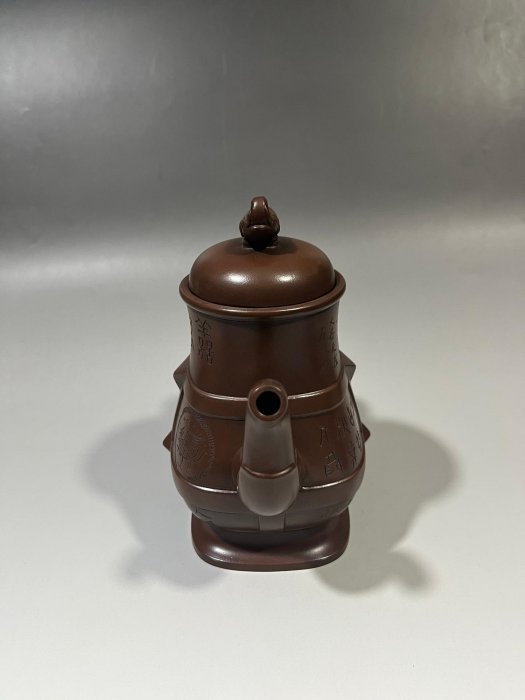 珍藏紫砂壺：萬象更新底款：徐漢棠品尺寸：1817cm容量：500cc紫砂分類