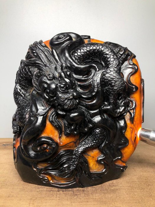 中国古美術 烏鴉皮田黄石彫 山水薄意彫刻置物 手彫細密 蘿蔔紋清晰 文房雅器 中国古美術 烏鴉皮田黄石彫 山水薄意彫刻置物 手彫細密 蘿蔔紋清晰 文