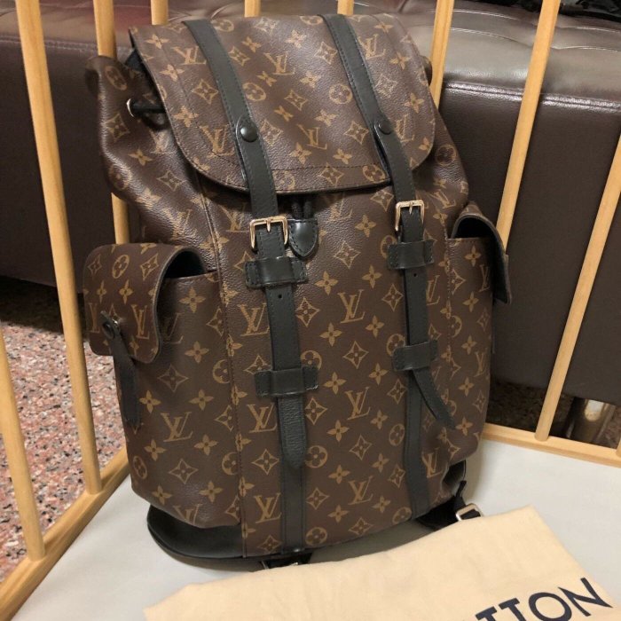 LOUIS VUITTON ポルトドキュマン・アンガラ ブラウン レザー LV老花後背包的價格推薦- 2025年8月| 比價比個夠BigGo