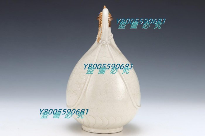 D842---舊藏宋定窯包金鏨刻羅漢紋皮囊壺尺寸高：32.5厘米。 腹