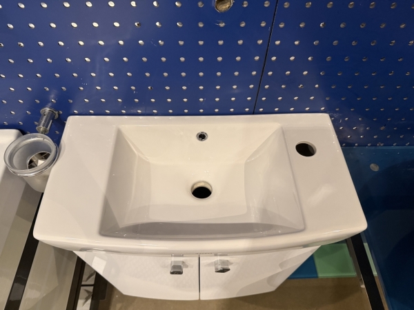 【麗室衛浴】小空間專用 日本TOTO LW 248原裝 單售瓷器 洗手台 product image 3