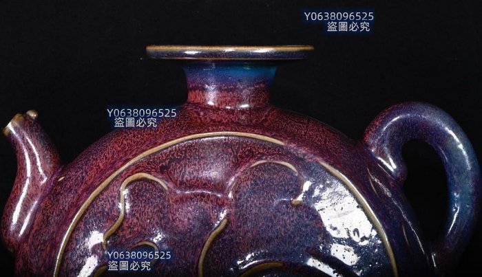 宋钧窑官字款玫瑰紫釉福寿扁壶，高24.5×23.5厘米3001009 鈞窯汝瓷官窯