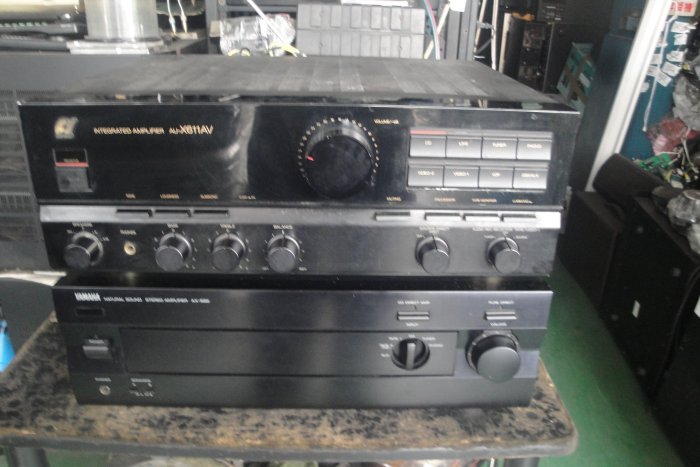 二手早期 SANSUI AU-611AV 綜合擴大机***另有YAMAHA AX592綜合擴大機**