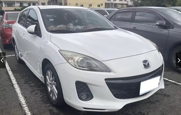 【高雄批發價出清】 MAZDA 3 2.0L 2013年