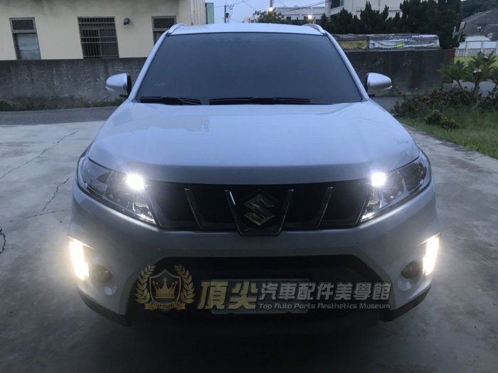SUZUKI鈴木【VITARA車頭LED小燈-2顆】SX4小燈 vitara配件 直上 白光燈泡 暖白光 超亮LED大燈