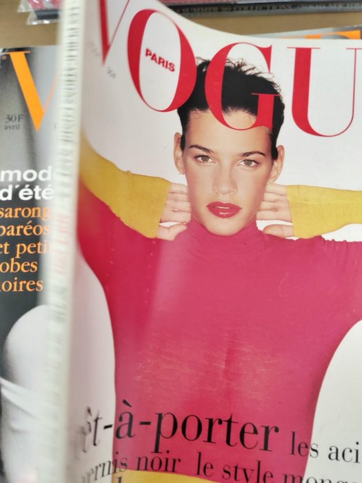Vogue Paris 1994年8月法國版，Diane von Fürstenberg封面，完整內頁
